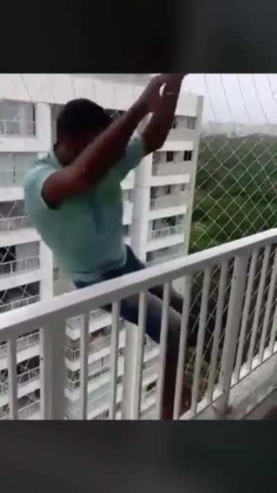 this is safe let me demonstrate