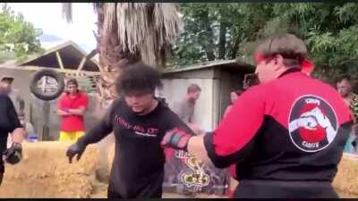 I thought he wasn’t serious when I saw the costume.😳 From Streetbeefs on YT