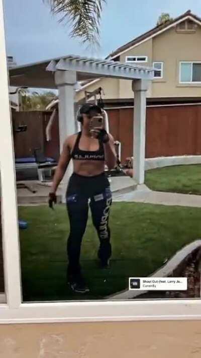 Booty Molding 🐫🍯