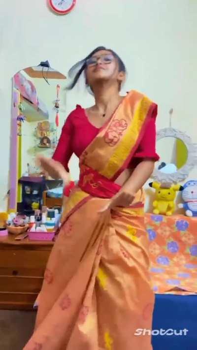 Uff ki naach.ki korte chao. Besi kore comment dao