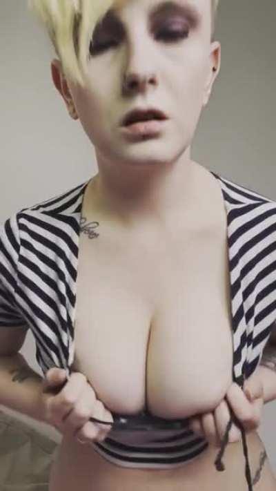 do you like my emo big tits?