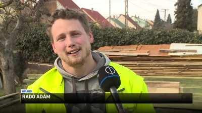 Egy boldog fiatal a NER alatt.