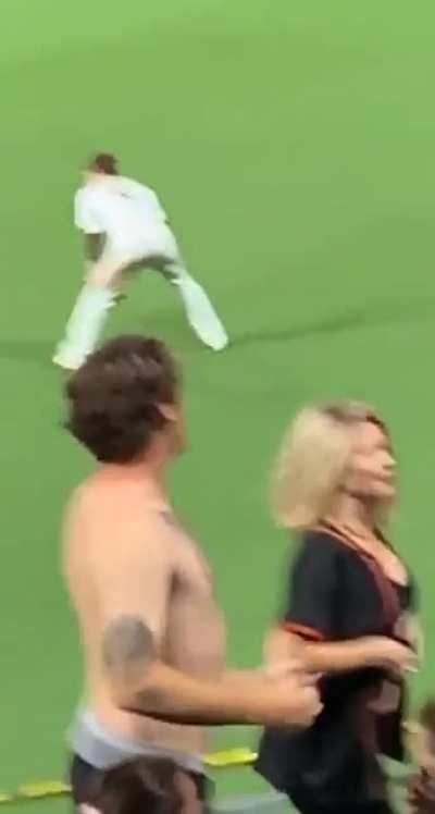 She got kicked out for this shortly after…