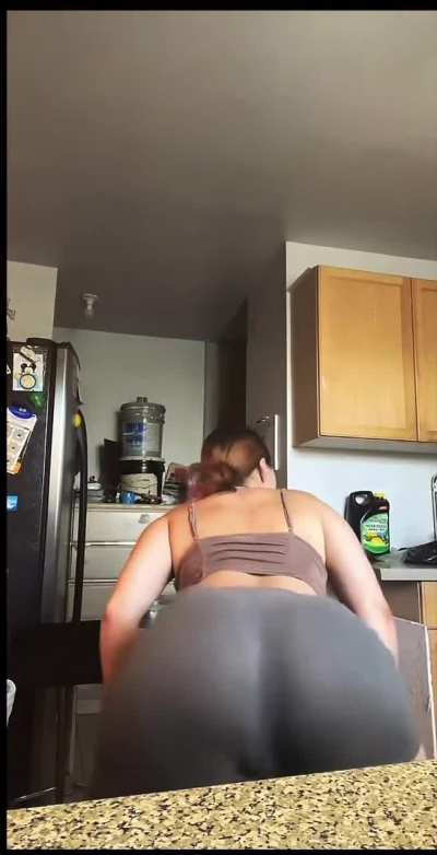 Twerking in the kitchen