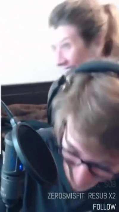 Would have been even better if a bro walked instead ( ͡° ͜ʖ ͡°)