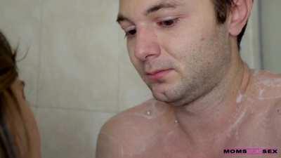 All You Need Is Mom – S11:E9 (Step Porn)