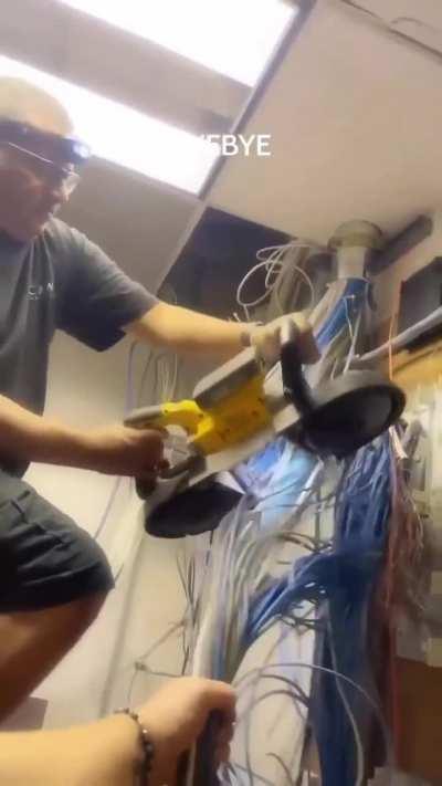 whenYourCompanyHiresTheCheapestContractor