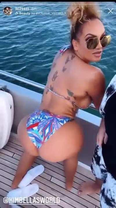 Kimbella from the back