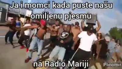 Ja i momci vajbamo na valovima Radio Marije
