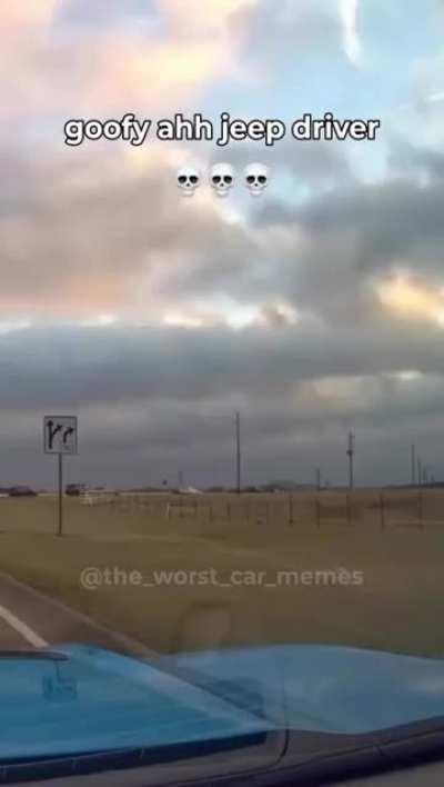 Jeep driver goes off road to save 3 seconds