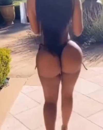 All the fat back there must make each cheek the size of a bowling ball! Imagine getting a handful of that....