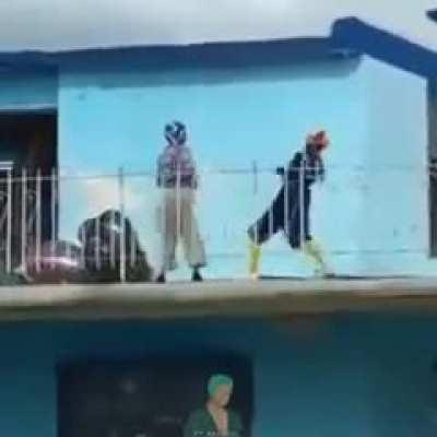 Top 10 lutas de animes