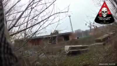 Brazilian volunteers from the R.U.G group of the 13th NGU Brigade Khartiia clearing Russian positions under fire in the center of Kupyansk. 01.12.2025