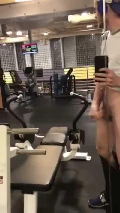 Anyone wanna be my gym buddy? (M)