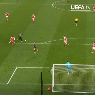 On this day, 5 years ago, Bayern thrashed Arsenal 5-1 in 2 legs, 10-2 on aggregate.