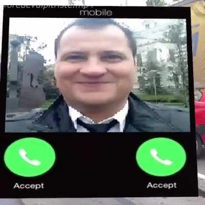 l-ati vazut pe acest om????😟😟😟