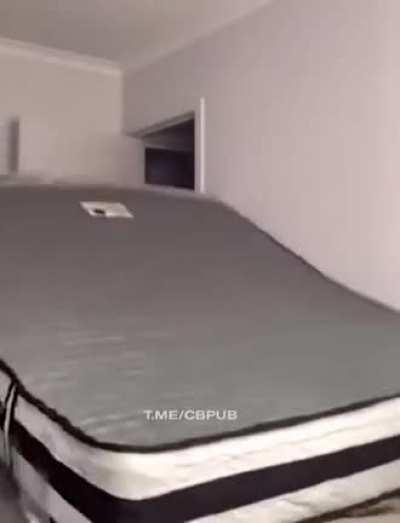 Mattress unboxing