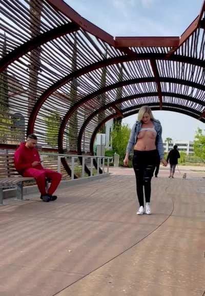 Poor guy never looked up, perfect example why you should put the phone down