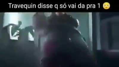 Meme de traveco é saturado mas fdskkkkkkk