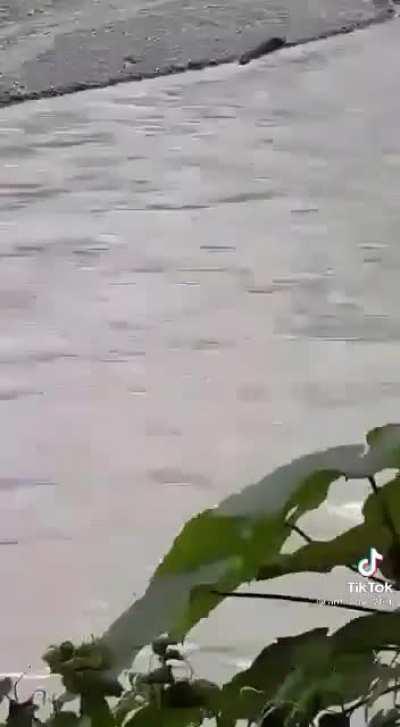 No context for this video. Only an explosion.