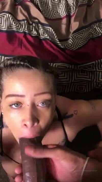 Lightskin w the mesmerizing eyes