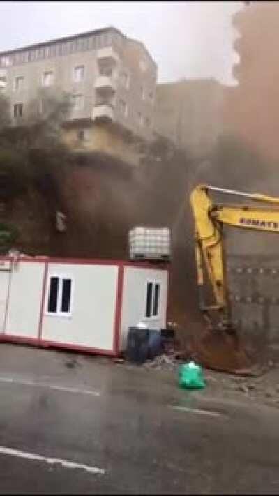 (JULY 2018) Istanbul retaining wall collapse