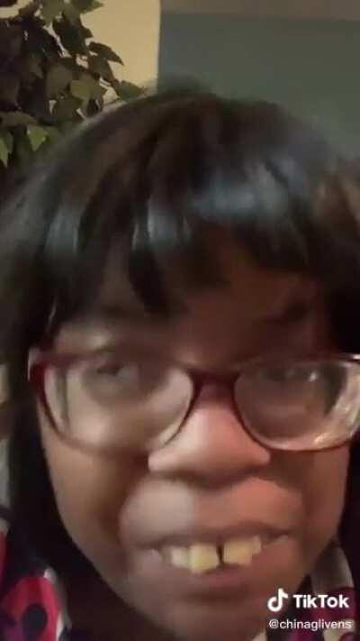 Independent queen chomps back at bad behavior!!! 💅💅💅