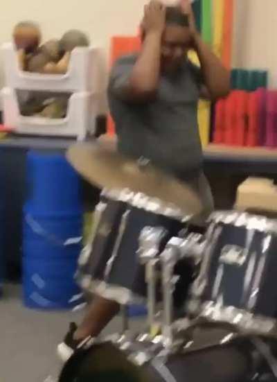Such a wonderful gesture! Teacher surprises young boy with a new drum set