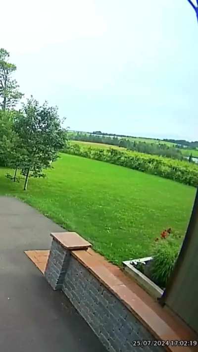 Meteorite impact caught in front of doorbell camera