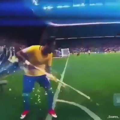 Neymar o herói da nação