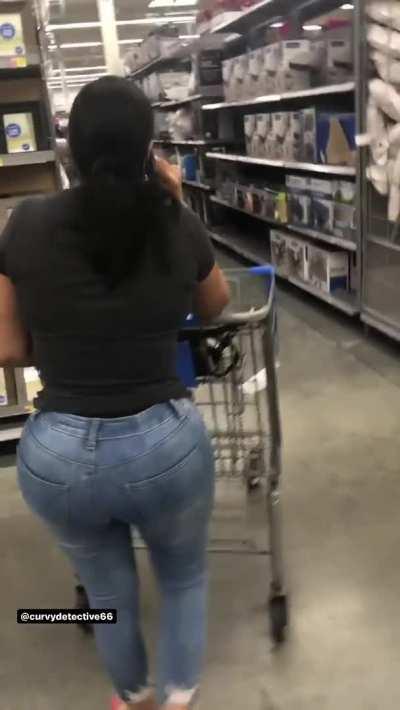 Bubble Butt in Tight Jeans