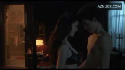 Jennifer Connelly hot 🔥