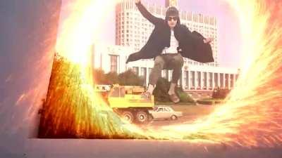 Man dissapearing in portal (2/2) source: Amanakeet (Youtube)