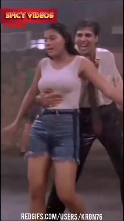 Kajol Hot Cleavage