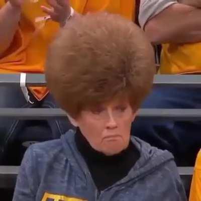 She demands to see Karen's manager