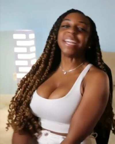 Jesus, those big tits upgraded from guns to straight up cannons 🥴