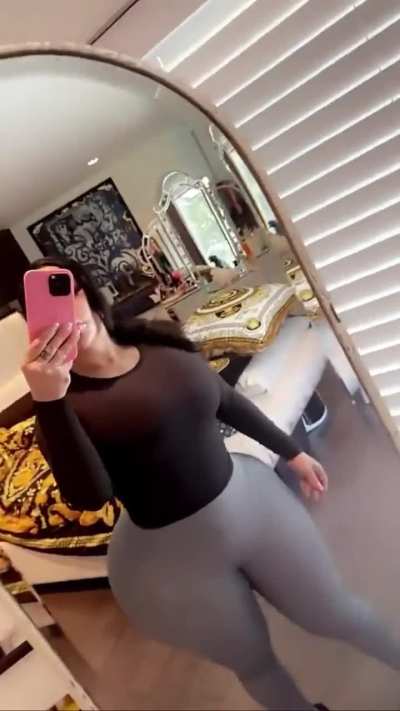 Beautiful and scrumptious 😍