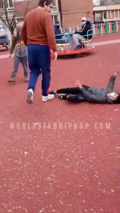 Father choke slams kid who bullied his son