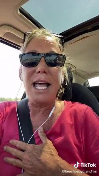 TFW you finally find a black man who needs savin! 🤩