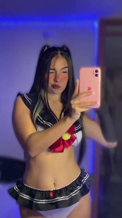 Do you like my cosplay? 🖤