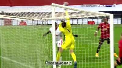 De Gea Save vs Konate