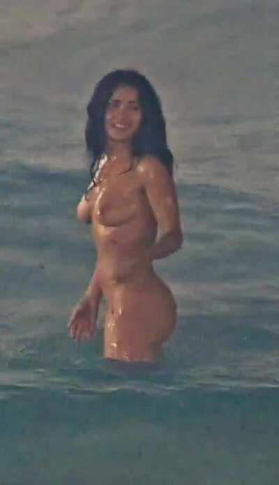 Salma Hayek inviting you in