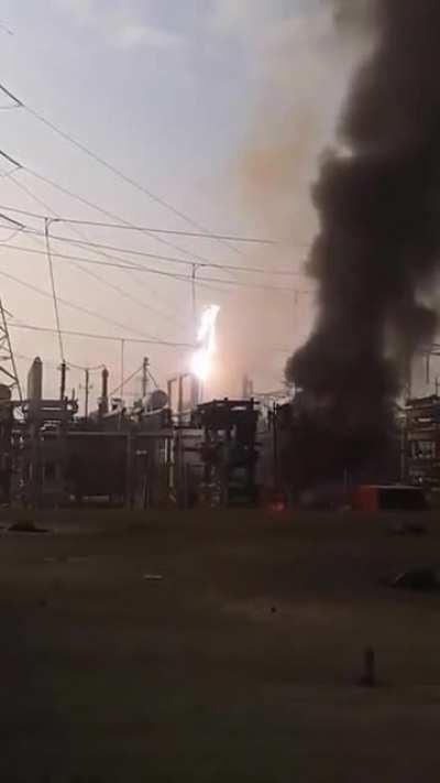 400,000 volt short circuit arc