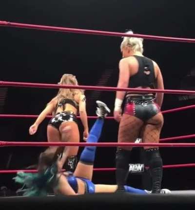 Toni Storm 