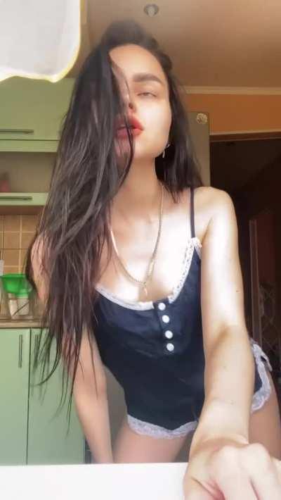 Hey how’s ur day? wanna come and play?