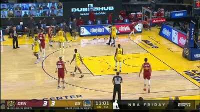 [Highlight] Barton goes down grabbing his leg in the first minutes of the quarter