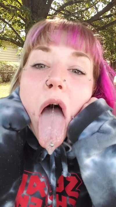 Outside really? Ok, just a quickie 💕