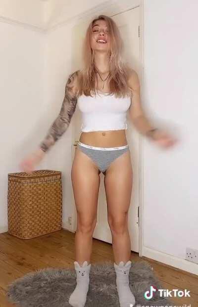 Wait fot it 😈 ( her free album in comment )