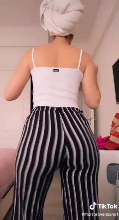 Quien tiene algo actual de esta diosa?