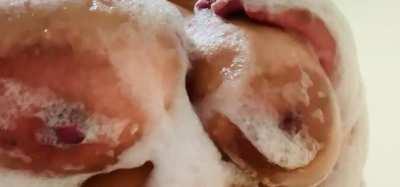 I just got resized and learned I’m no longer a G cup…I’m now a J cup 😳 learning all kinds of things about my post-kid body, like I literally didn’t think it was possible for them to get any bigger 🤯